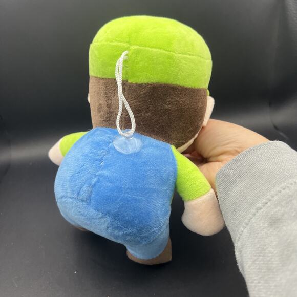 Luigi Super Mario Plush 8” With Plastic Suction Cup No Tags - Picture 2 of 8